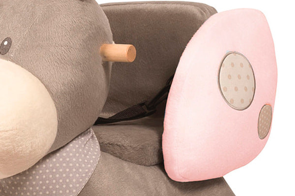 Comfortabel zitje met veiligheidsriempje.