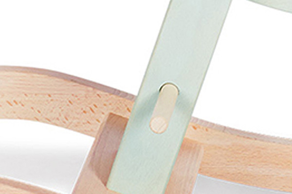 Houten voetensteunen.