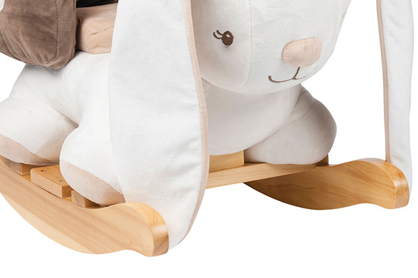 Voorzien van een houten onderstel.