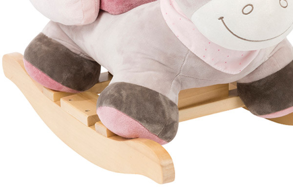 Met een houten onderstel.