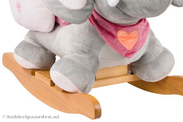 Voorzien van een houten onderstel.