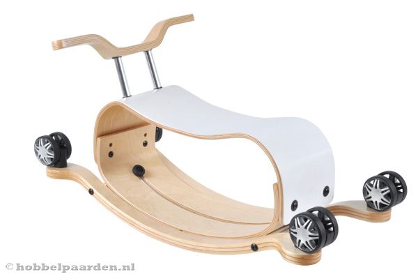 Zithoogte als hobbelpaard 22 cm.